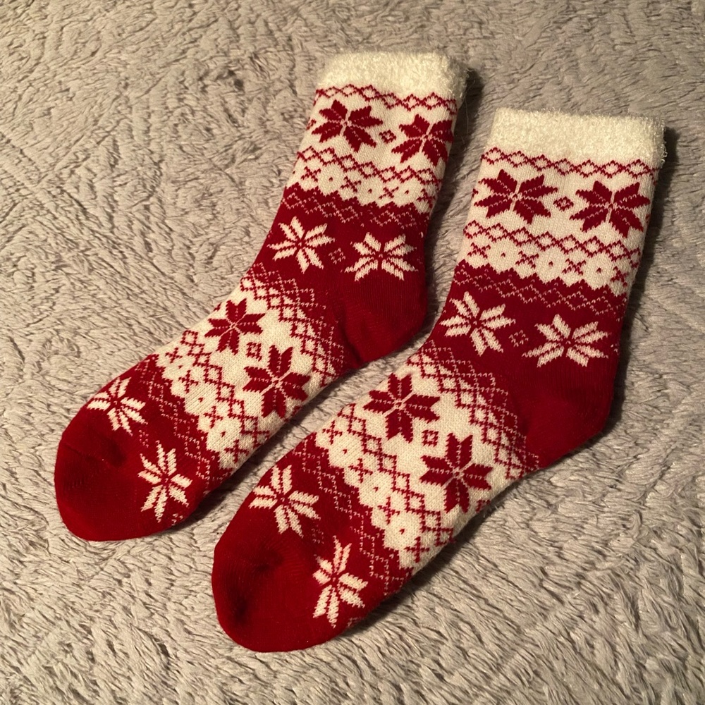Magellan Lodge Socks, Extremely Soft and Fuzzy, Red and White Snowflake Pattern
